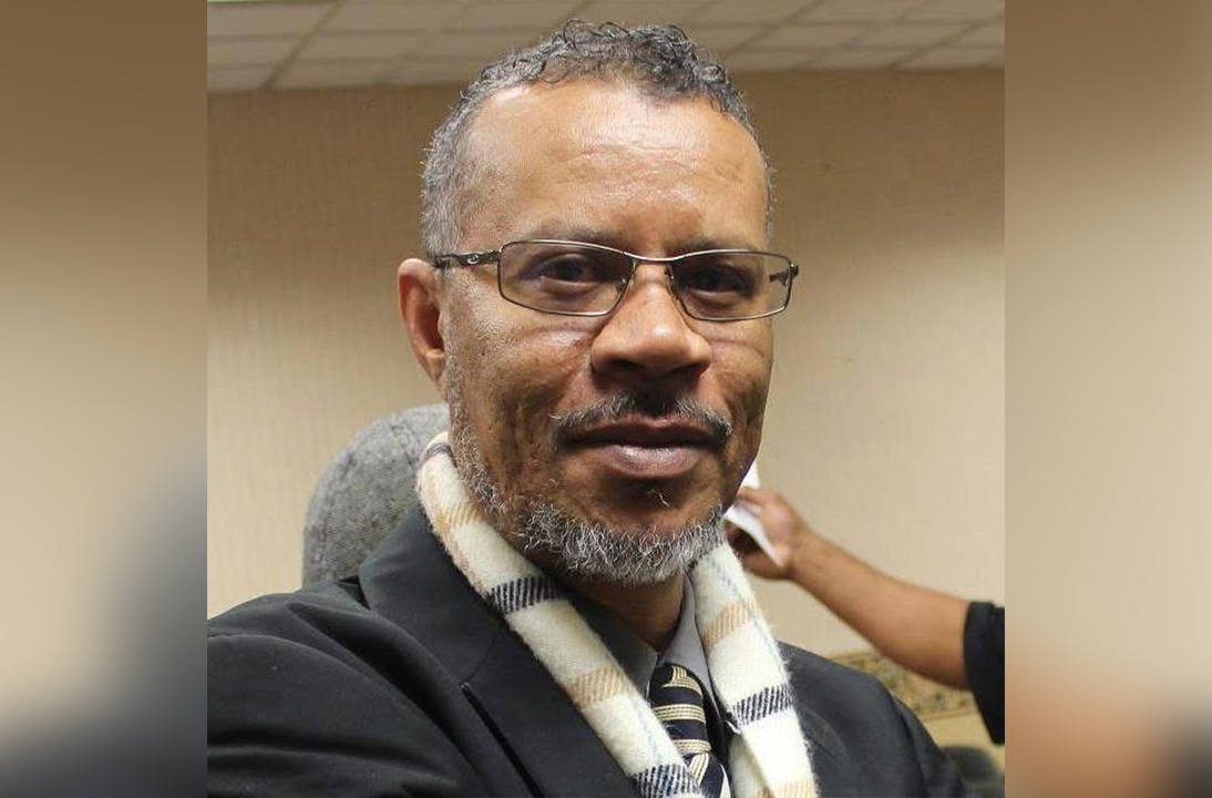 لقاء مع علي الزياتي دكتور في مجال الإعلام والعلاقات العامة بأمريكا